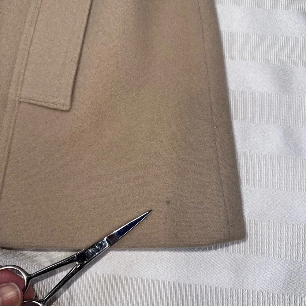 B. Moss Vintage Tan Wool Blend Women's Coat Size Large Button Front Collared